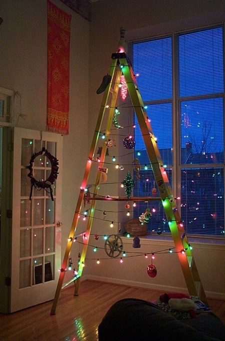 mydesiredhome_DIY_christmas_tree_stairway